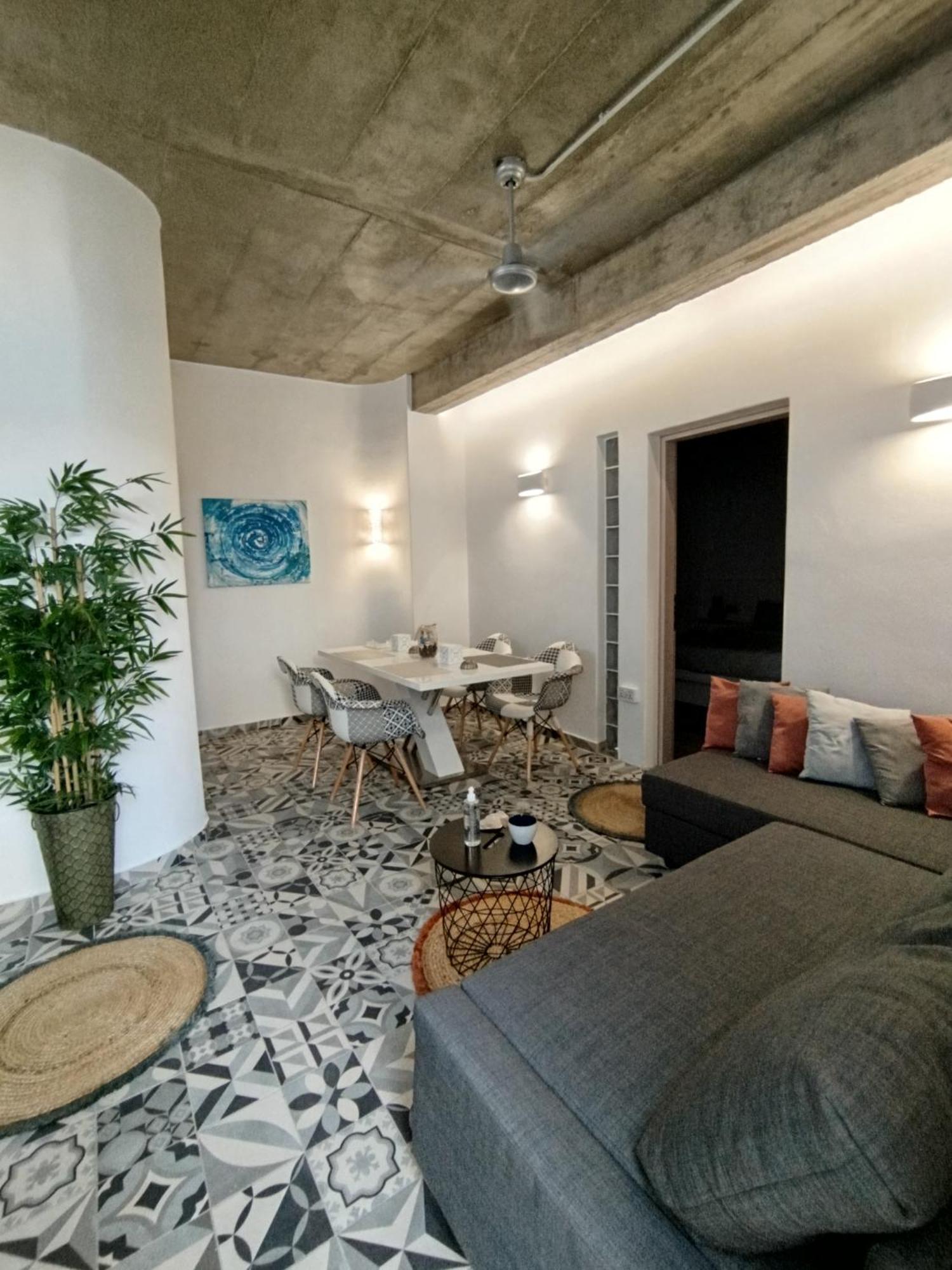 Ab Green Living Santorini Emporio  Exterior photo